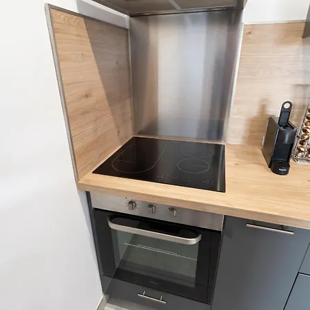 Appartement Avec Balcon A Freneuse - 54 M² *