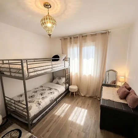 Apartamento Avec Balcon A Freneuse - 54 M² *