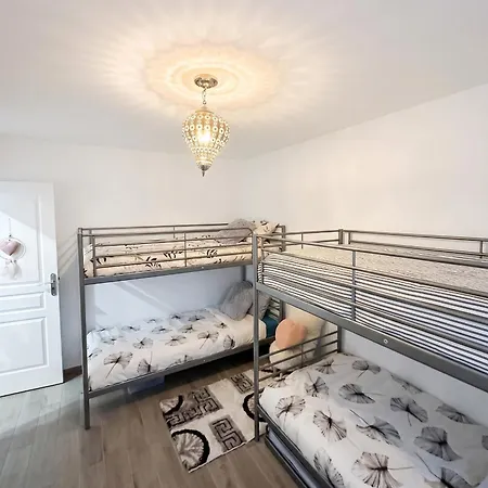Avec Balcon A Freneuse - 54 M² Apartamento