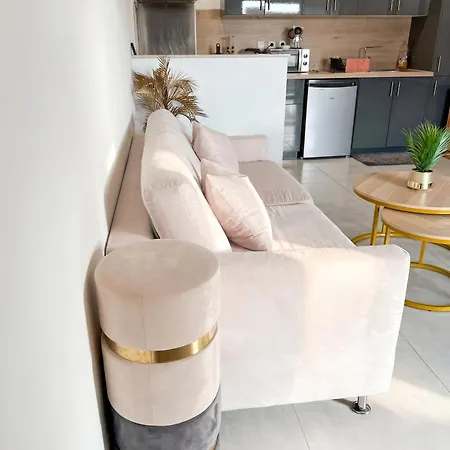 Apartamento Avec Balcon à Freneuse - 54 M² *
