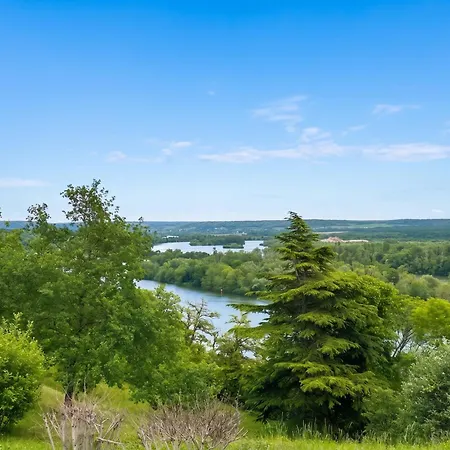 Avec Balcon A Freneuse - 54 M²