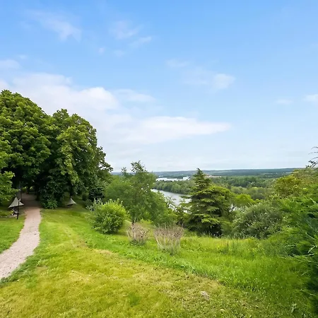 Avec Balcon à Freneuse - 54 M²